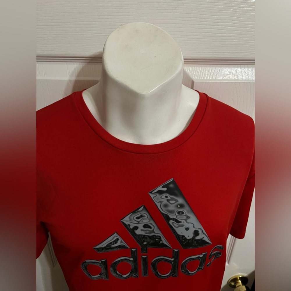 (11) Adidas Men's Red T-Shirt - Picture 6 of 10